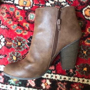 Perfect condition Fergalicious ankle booties ❤️